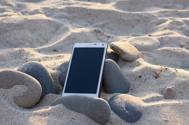 cuidar el movil en verano